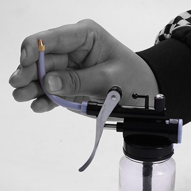 Oiler for Greasing Transparent Oil Can Lubrication High Pressure Pump Oiler Lubricating Oil Plastic Machine 250ml Grease Gun