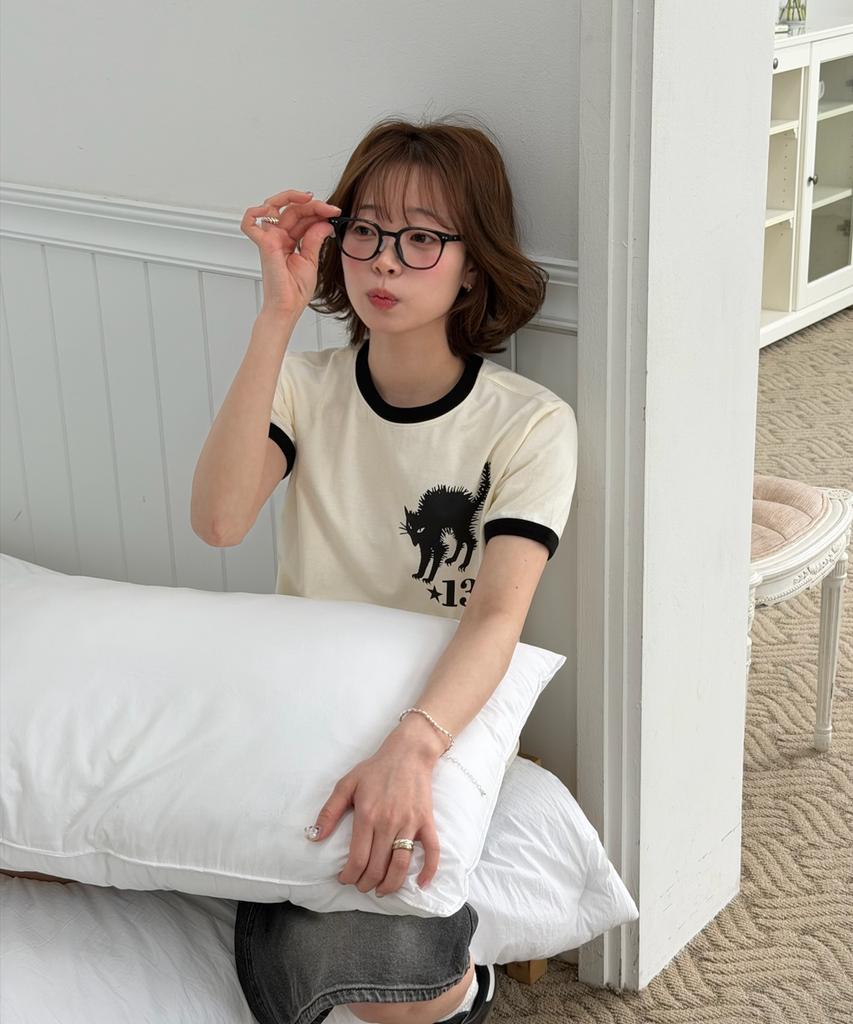 AMOU 13 Cat Half T-Shirts Ivory