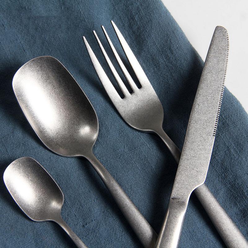 20Pcs Dinnerware Set Retro Stainless Steel Cutlery Set Matte Silverware Knife Fork Spoon Tableware Flatware Set Dishwasher Safe