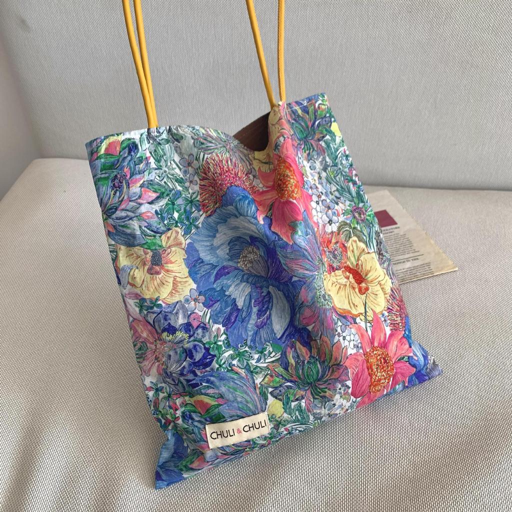 Ocean Flower Blue Canvas Tote - Women's High-End Shoulder Bag, Lazy Style, New Design.