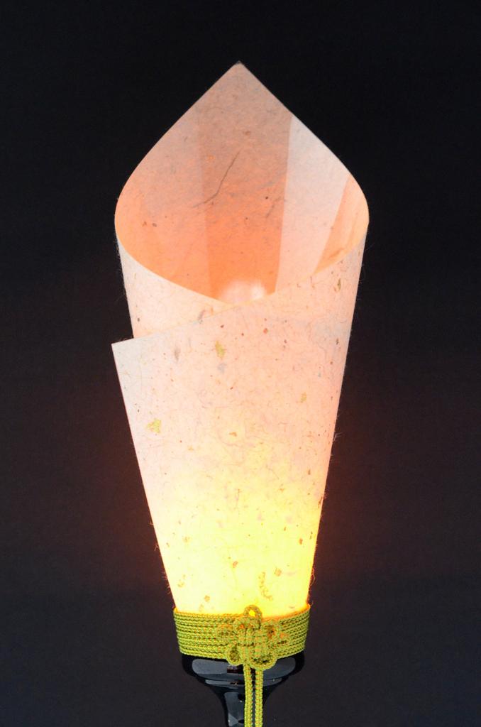 Yukido Washi Candlestick with LED Cordless Doll (Hina Lantern) (Size 35)