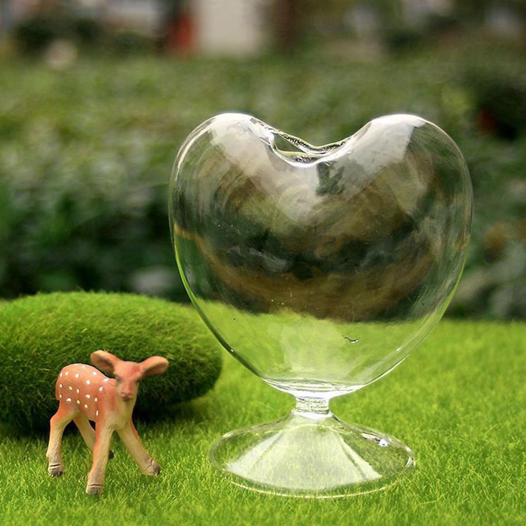 Transparent Glass Vase Bookshelf Flower Arrangement Desktop Cabinet Heart Shaped Vase for Bedroom Study Room Dorm Birthday Gift