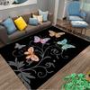 Bunter Schmetterlings-Teppich mit schwarzem Hintergrund und Blumenmuster, geeignet als rutschfester Unterleger für Wohnzimmer, Schlafzimmer, Sofas