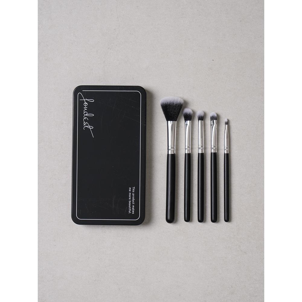 

Daiso 5 Piece Makeup Brush Set