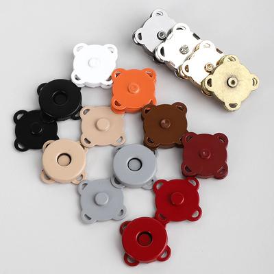 Fibbia Magnetica a Forma di Fiore di Pruno, Fibbia Magnetica in Ferro, Cappotto Cucito a Mano, Bottone Magnetico Invisibile per Bambino e Madre
