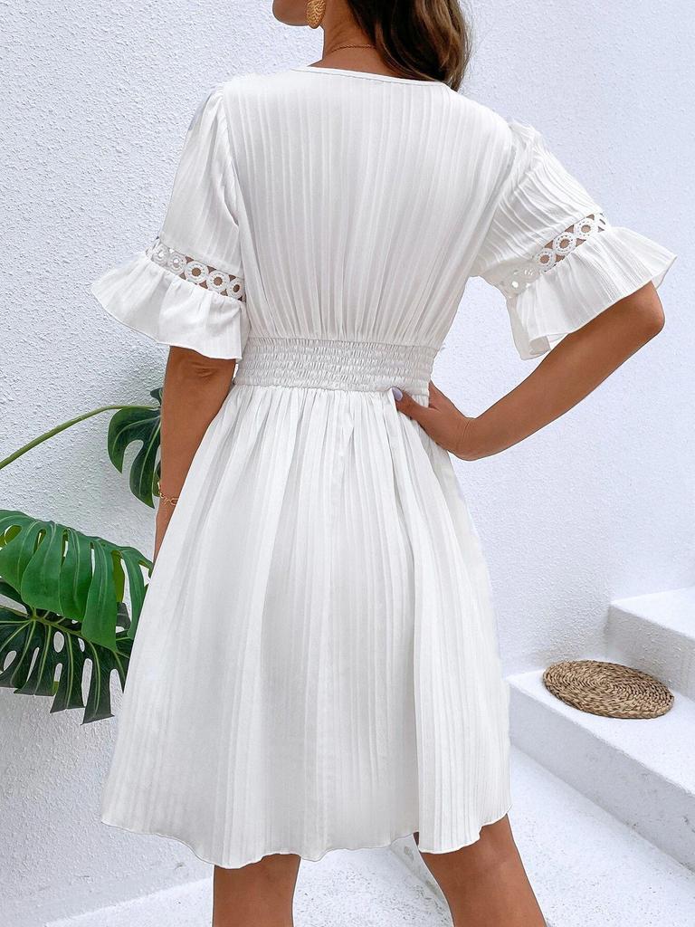 European & American Women's Summer V-neck Solid Color Dress with Patchwork Lace & Waist-cinching Design
