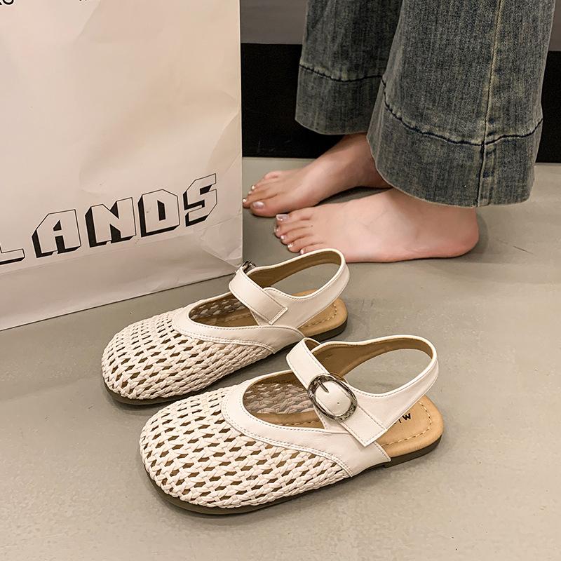 

Girls Summer New Sandals for Older Children, Woven Hollow Soft Sole Closed-Toe Stylish Princess Clogs for Girls 31 бежевый