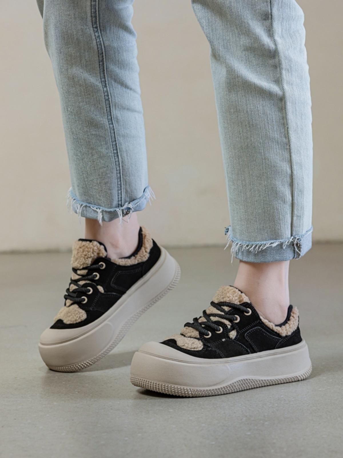 

Кожаная платформа повседневная обувь кеды женская зимняя плюшевая обувь носить универсальную обувь с большой головой хлебная обувь женская теплая хлопковая обувь 40 чёрный