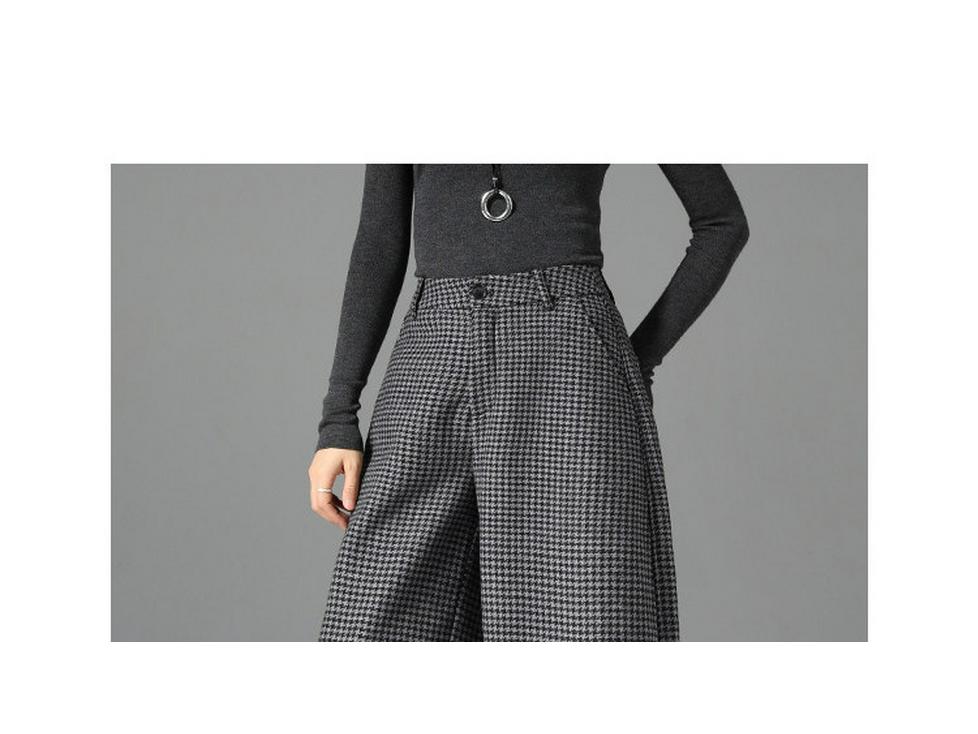 Women's High-Waisted Woolen Wide-Leg Plaid Pants with Velvet Lining for Autumn/Winter – Petite Casual Style.