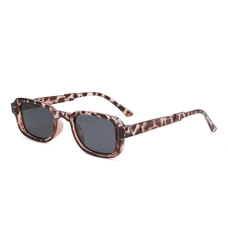 

Square Vintage Sunglasses Men Women Designer Retro UV400 Eyewear Fashion Rivet Shades Outdoor Brand Irregular Eyeglasses 1PC