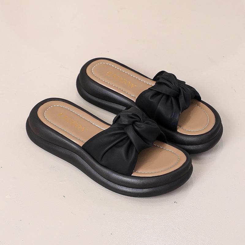 

Outer slippers 2025 new spring and summer fashion versatile woven word fairy style soft bottom casual cool slippers female tide 40 чорний