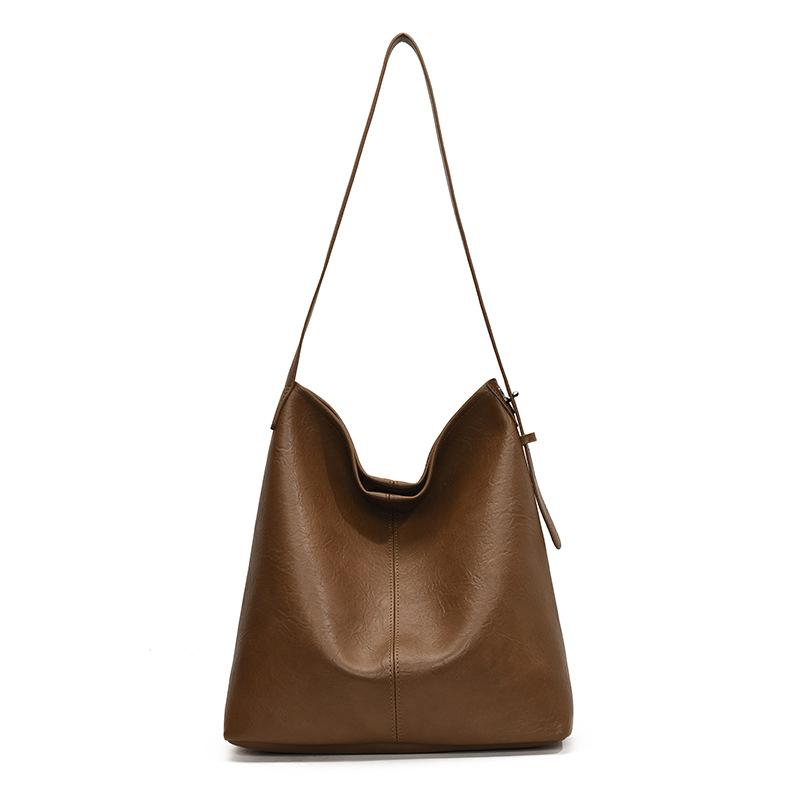 Fashion and leisure large-capacity commuter tote bag women's 2025 winter new simple underarm bag premium shoulder bag