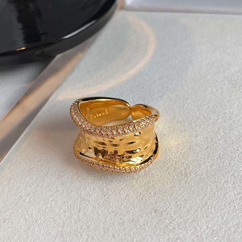 

Широкое медное шикарное кольцо-лента для женщин, украшенное неровными стразами, стильный аксессуар для модных девушек J5833