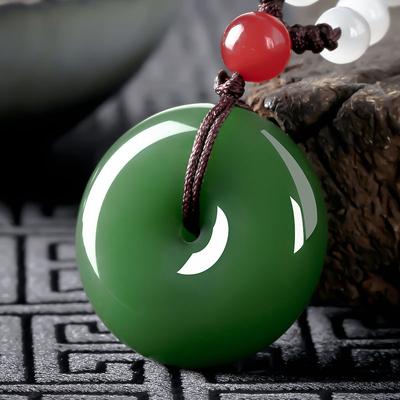 Přírodní zelený nefrit bezpečnostní přezka přívěsek čínský náhrdelník ručně vyřezávané jemné kouzlo šperky módní amulet pro muže ženy dárek