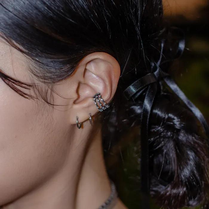 Shining ear-cuffs