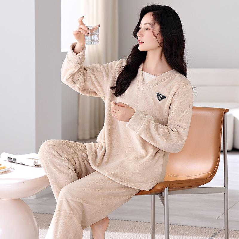 Coral Fleece Pajamas Women'S Autumn And Winter Winter Thickened Fleece Flannel Loungewear Suit Can Be Worn Outside In Winter To Keep Warm