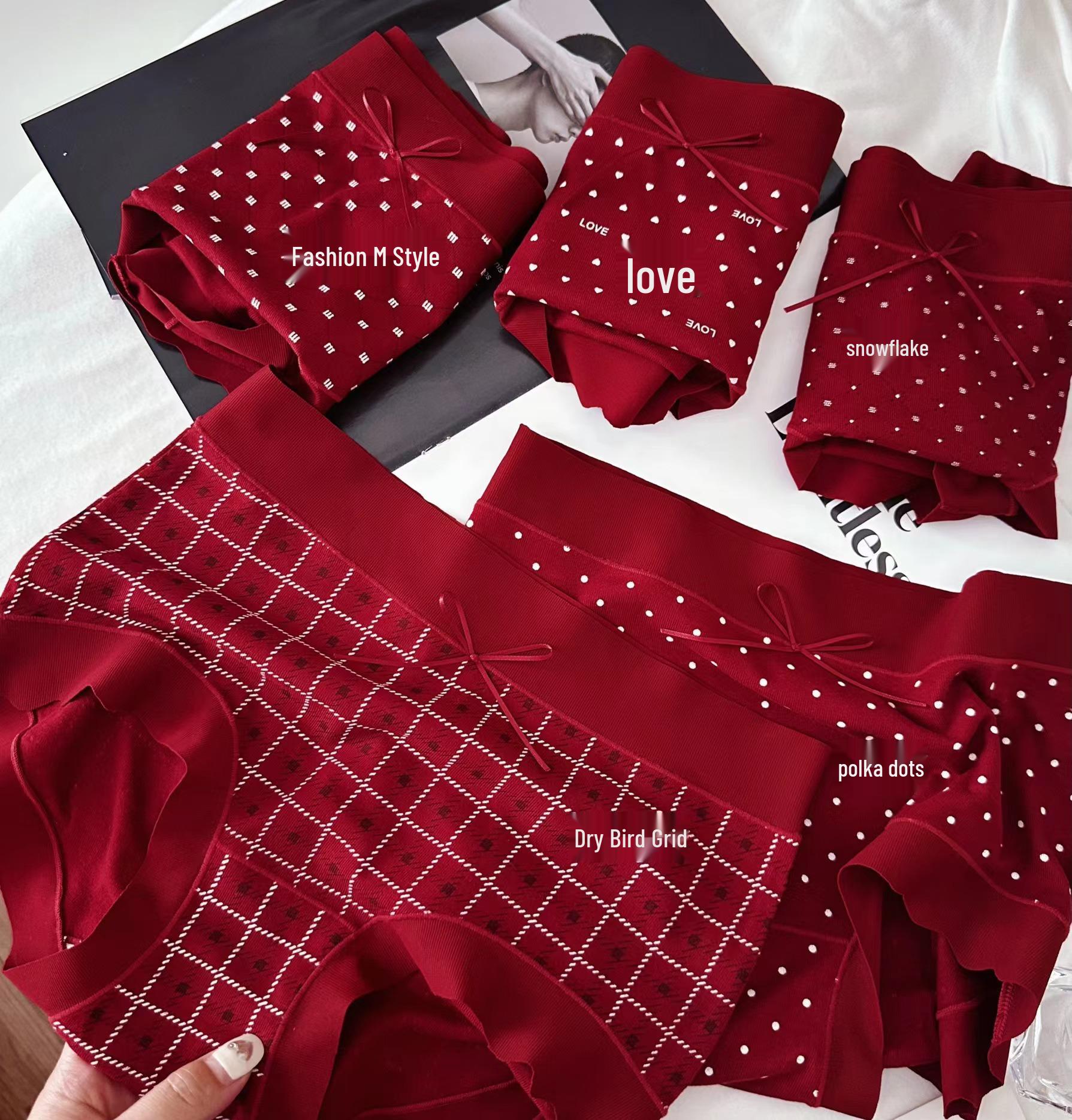 

Безшовні жіночі трусики-трикутники червоного кольору з ефектом оголеного тіла - Осінньо-зимове різдвяне видання з антибактеріальною ластовицею з 7А шовку тутового дерева Fashion M Check