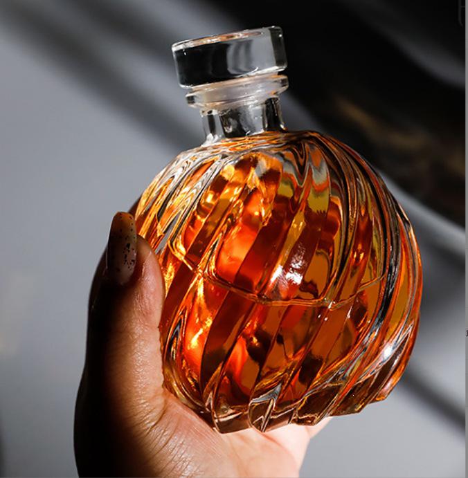 150ml Transparent Mini Glass Bottle for Liquor, Cold Brew Coffee, Fruit Wine, and Dispensing, with Sealed Two Ounce Capacity