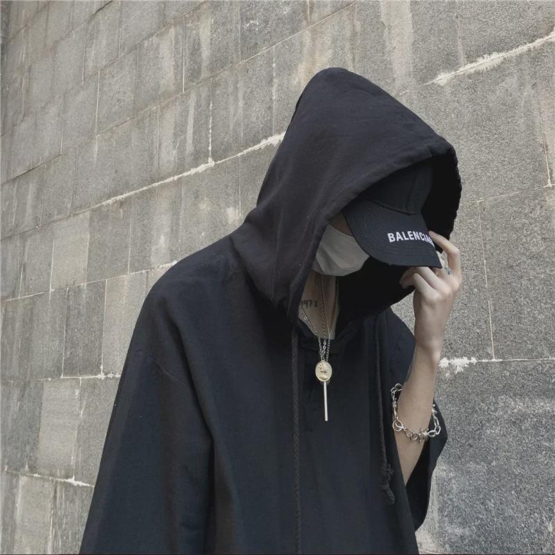 Tricou cu glugă cu mânecă scurtă pentru bărbați - Stil la modă de vară, larg, stil Harajuku, modă casual Hong Kong, mânecă cinci sferturi.