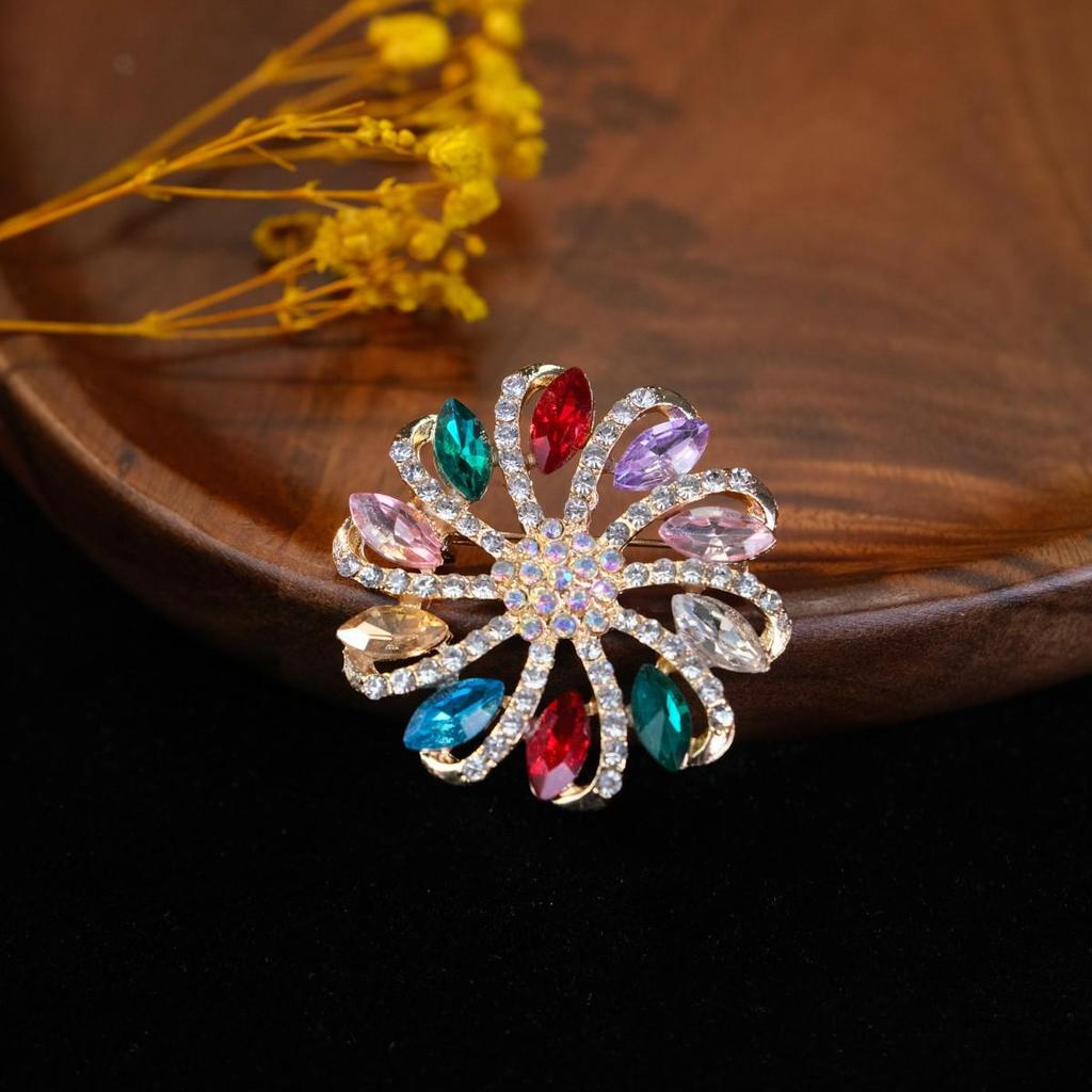 Bunte Retro Damen Korsagenbrosche - Elegante Anstecknadel im europäischen Stil