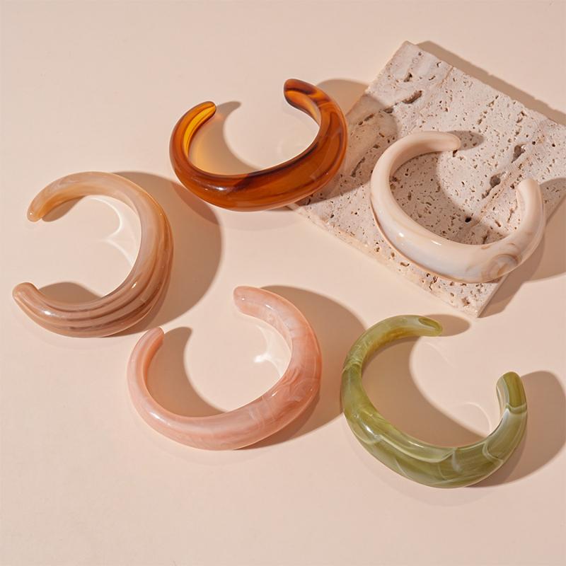 1Pcs Personalized Colorful Clear Cuff Bangle Jewelry Sweet Geometric C-Shaped Resin Open Bracelet For Women