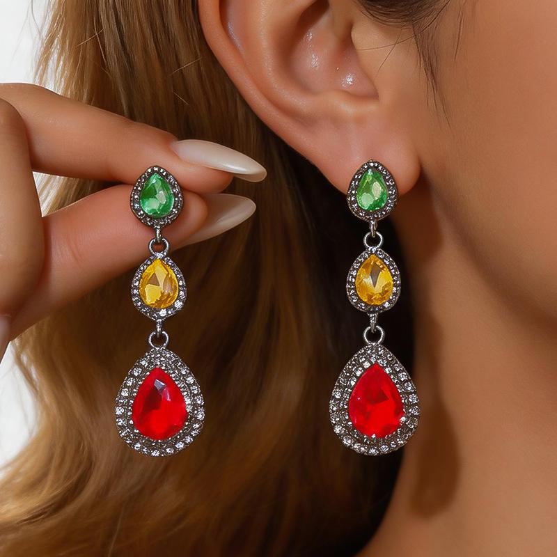 Silver Needle Rhinestone Water Drop Tassel Stud Earrings: Vintage, High-End, Elegant Accessories for Women.