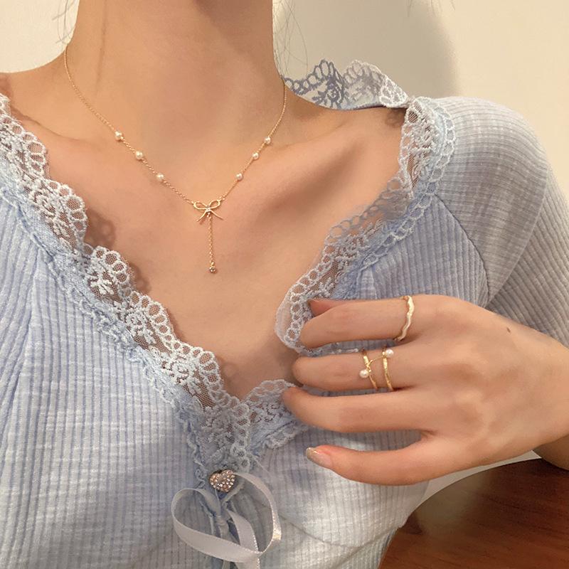 Ins Wind Pearl Necklace Design Collarbone Chain Love Pendant Jewelry