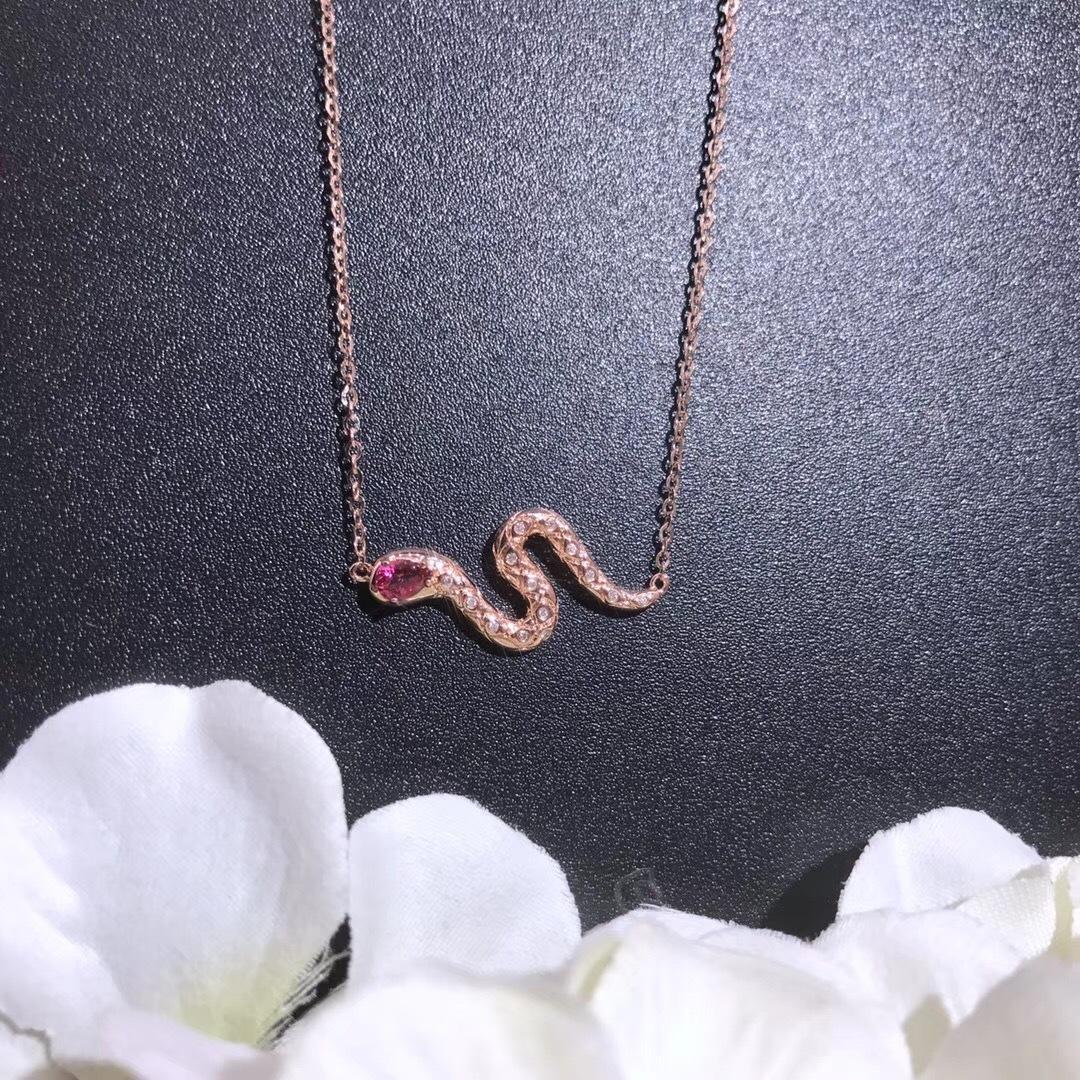 

Новое ожерелье с подвеской из меди и циркония в форме змеи и черным кристаллом