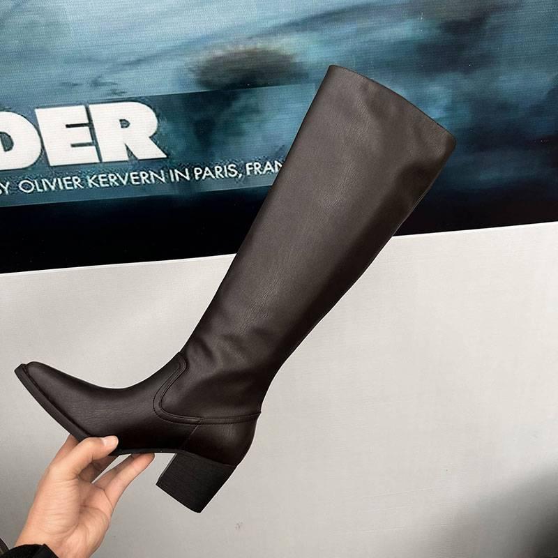 

Осенне-зимние женские кожаные ботинки-чулки однотонные с острым носком кожаные ботинки Мартин новые с большим обхватом голенища на высоком каблуке из коровьей кожи высокие ботинки 40 чёрный
