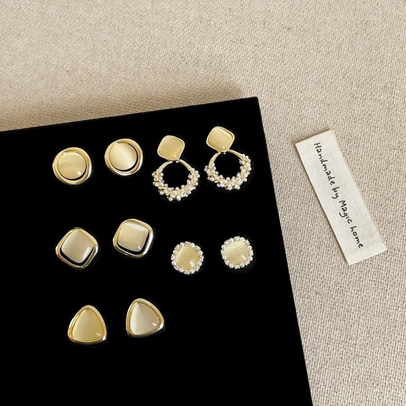 High Sense Geometric Gold Opal Stud Earrings Women'S Simple Personality Fashion Temperament Commuter Versatile Earrings