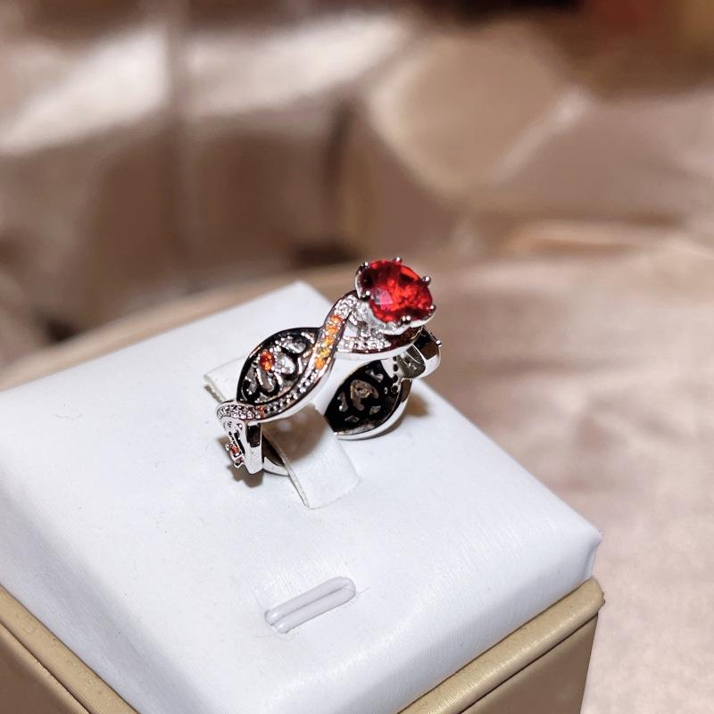 Bagues de Luxe Européennes et Américaines en Platine pour Femmes Anneaux Micro-sertis Zircon Corindon Rouge Accessoires