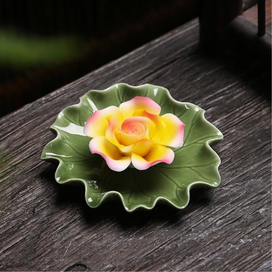Keramik Lotus Räucherstäbchenhalter Dekoratives Seerosenblütenblatt Basis Räuchergefäß Yoga Meditation Tempel Home Office Ornament