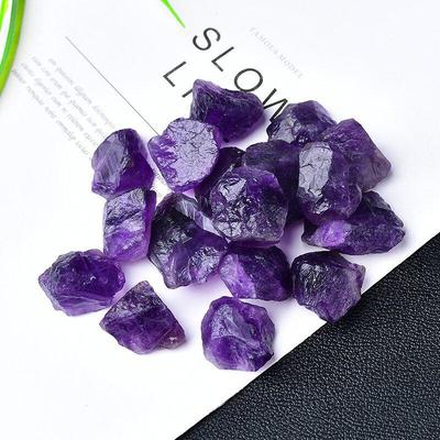 Pietra Grezza di Ametista Xianci Braccialetto con Pietra Preziosa Viola Intenso Ciondolo Accessorio Diffusore per Aromaterapia.