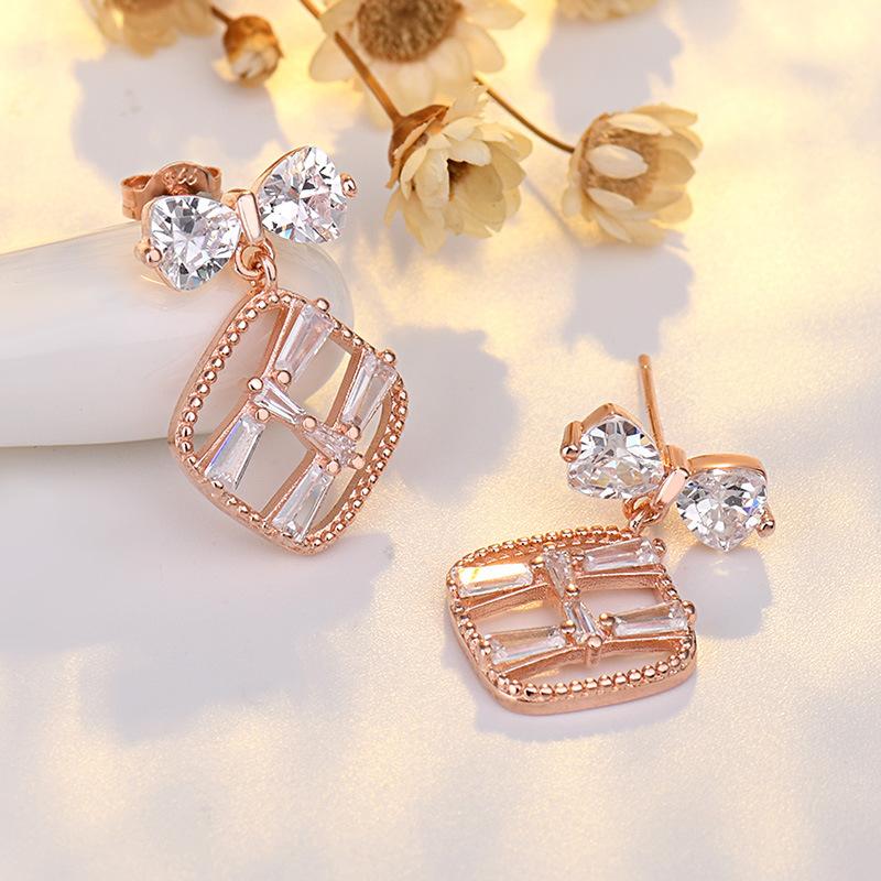 Letter H Zircon Needle Earrings with Personality and Temperament Versatile