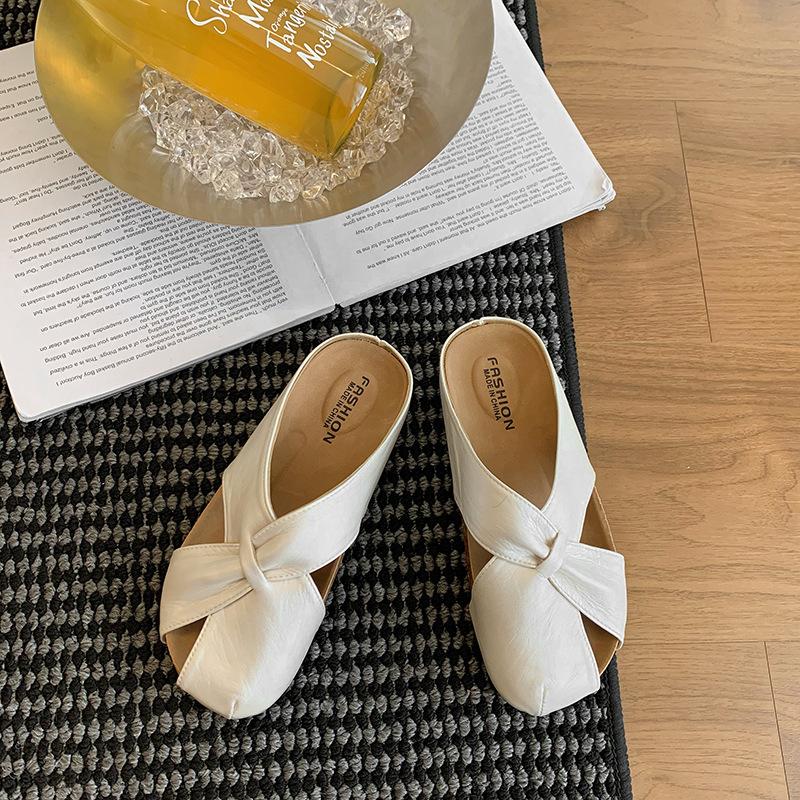 2025 New Bag Head Cool Slippers Women's Summer Wear Flat Bottom Half Drag Middle Heel Casual Muller Cool Slippers