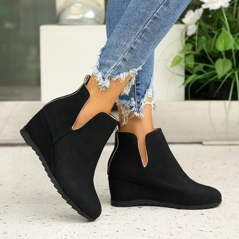 European and American foreign trade large size V-mouth bevel velvet short boots women's winter new British style solid color leather Chelsea boots