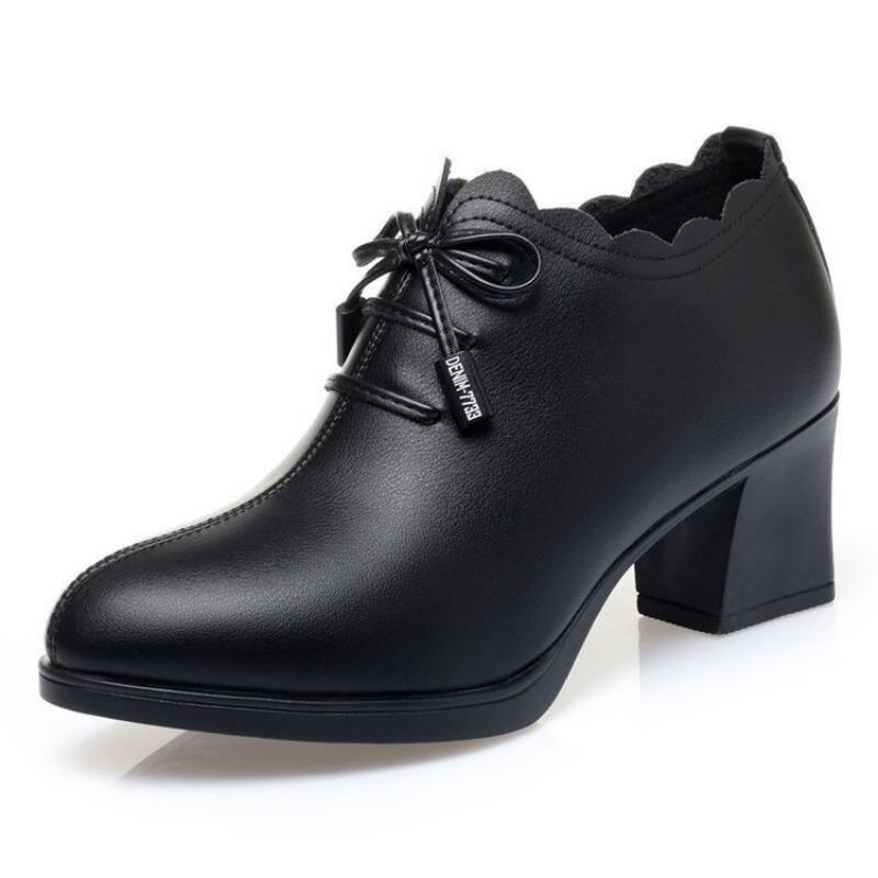

Autumn new deep mouth single shoes women s mother shoes soft sole thick heel women s shoes bow women s middle heel leather shoes 40 чорний