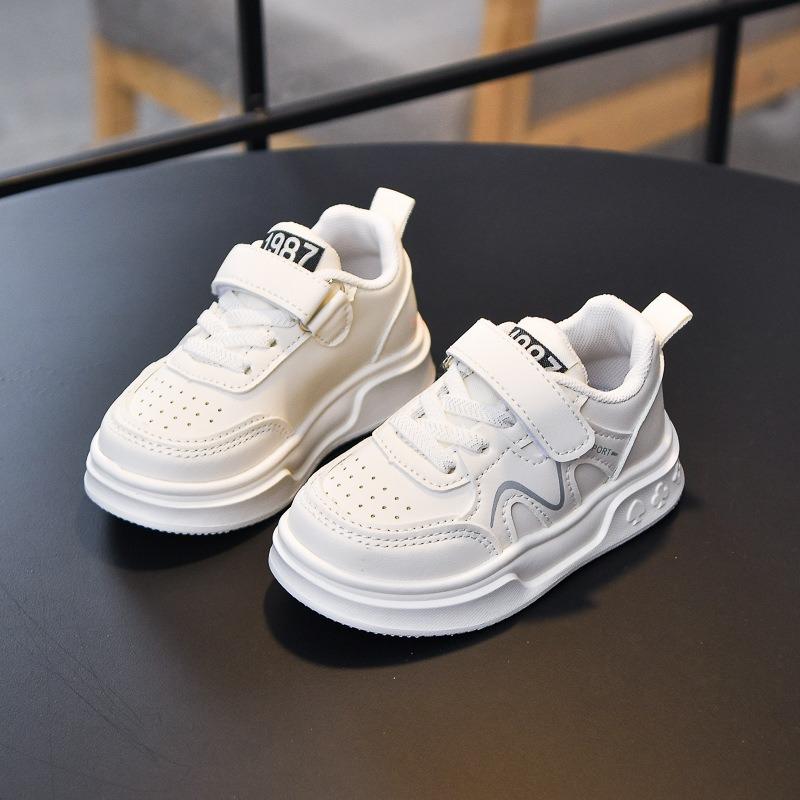Autumn New Arrivals Children's Leather Sneakers, Boys' Sports Shoes, Korean-Style Soft-Sole Girls' White Sneakers.