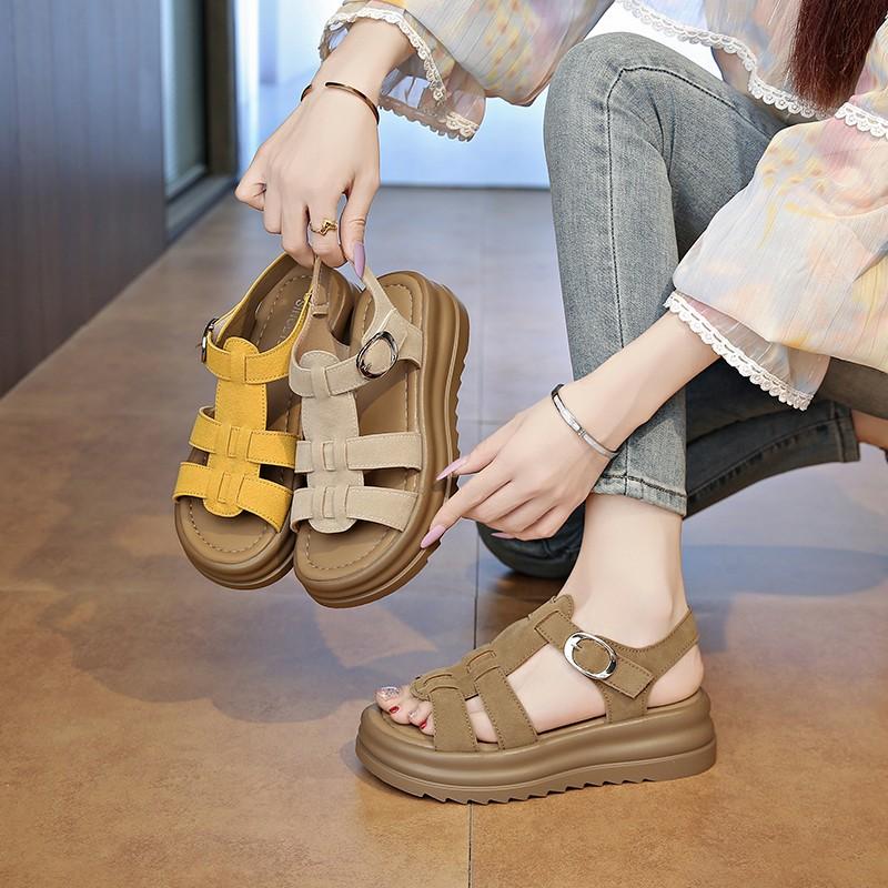 Fashion 2025 Woman New Popular Buckle Design Shoes Trend Casual Platform Sandal Non-slip Outdoor Sandals Unique Fashion Sandal