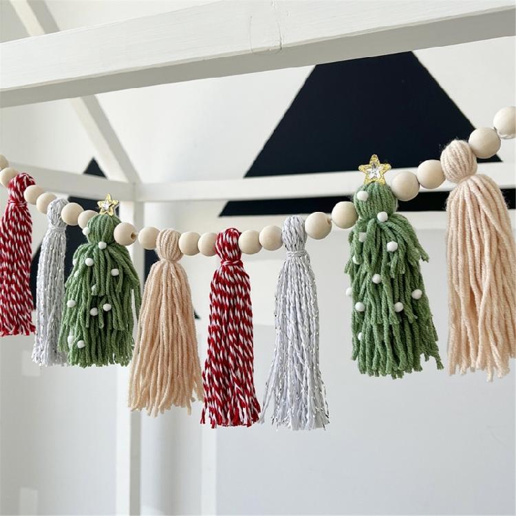 Christmas Garlands Decoration Cotton Tassels Garlands with Wood Beads Wall Hanging Bunting Banners Decors for Mantel