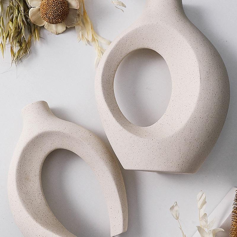 2pcs Modern White Ceramic Vase for Home Decor, Circle Matte Hollow Flower Vases Nordic Boho Ins Style for Wedding Dinner Table Living Room Office
