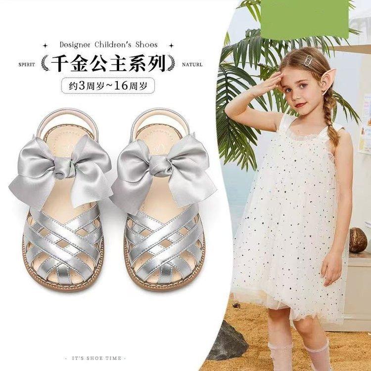 

Дышащие~ Детские сандалии Туфли принцессы для девочек 2025 лето новая маленькая девочка иностранные мягкая подошва нескользящие римские туфли 34