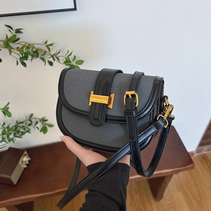 New Niche Design Popular Contrasting Color Saddle Bag Single Shoulder Oblique Span Trendy Versatile Women's Bag