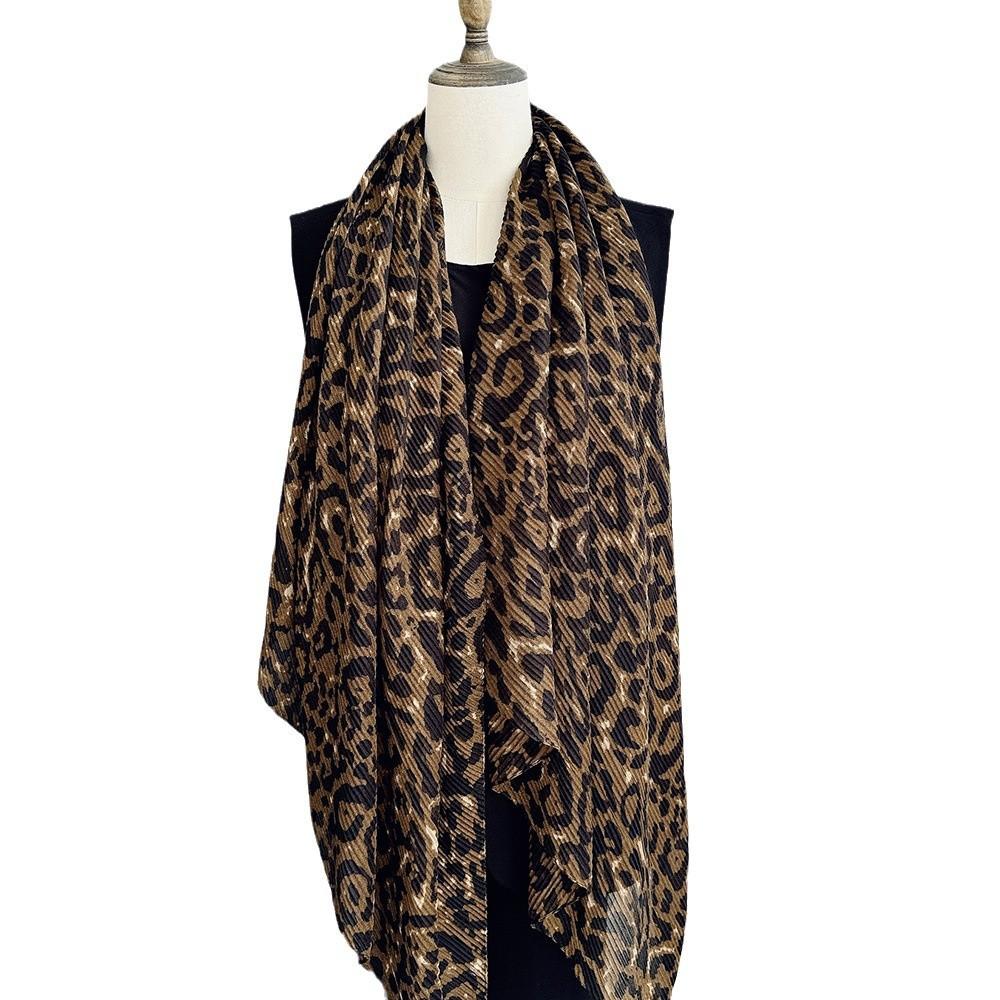 Leopard Print Scarf for Women Autumn and Winter Vintage Style Wrapped Around A Shawl for Warmth and Neck Protection