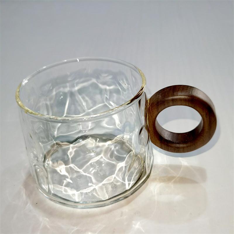 200ml Glass Coffee Mug with Hollow Wooden Handle, Heat Resistant Borosilicate Glass Cup for Espresso, Latte, Iced Coffee 200ml