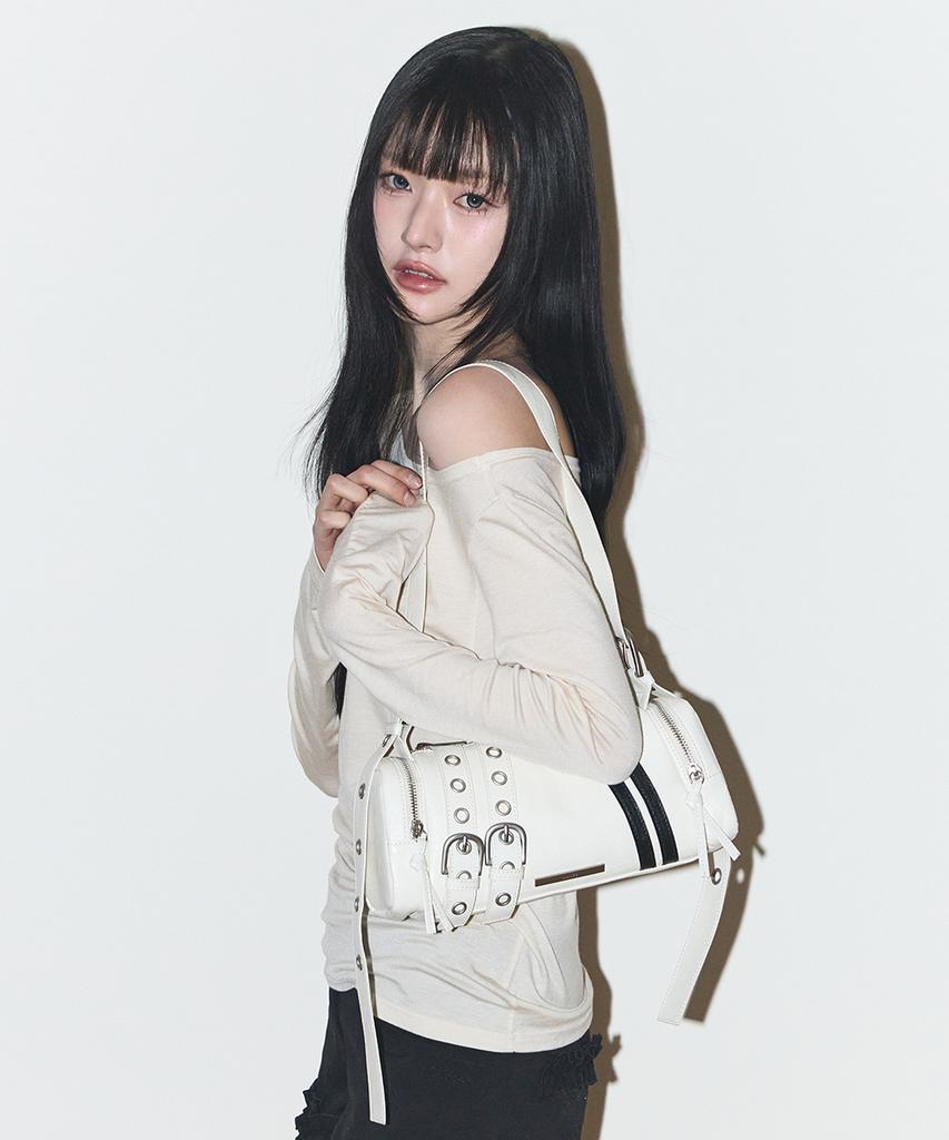 Illigo Line Buckle Cylinder Bag White