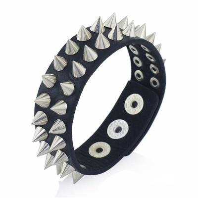 Gothic Delicate Cuspidal Spikes Niet Cone Stud Manschette Schwarz Leder Armbänder Armreifen Punk Armband