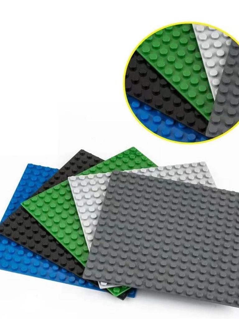 5Pcs 16X16 (5 Inches X 5 Inches / Approx. 12.7 Cm X 12.7 Cm) Building Block Base Plates Compatible With Major Brand Toy Blocks