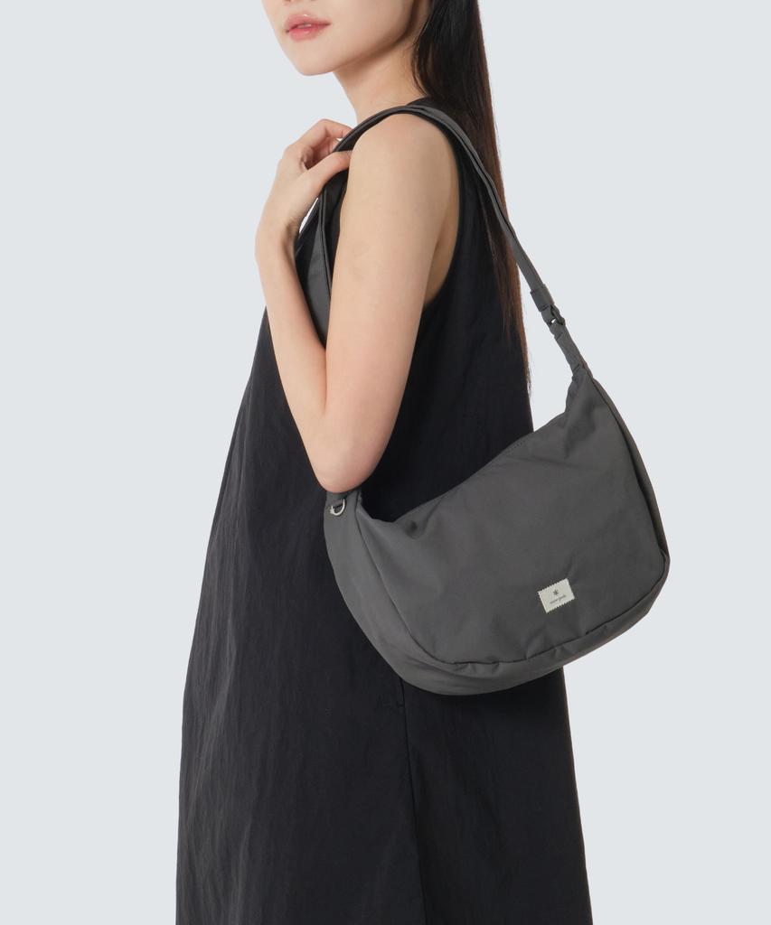 Snowpeak Apparel Softwill Hobo Bag 6L (S26Zwfcb24) Rustic Khaki