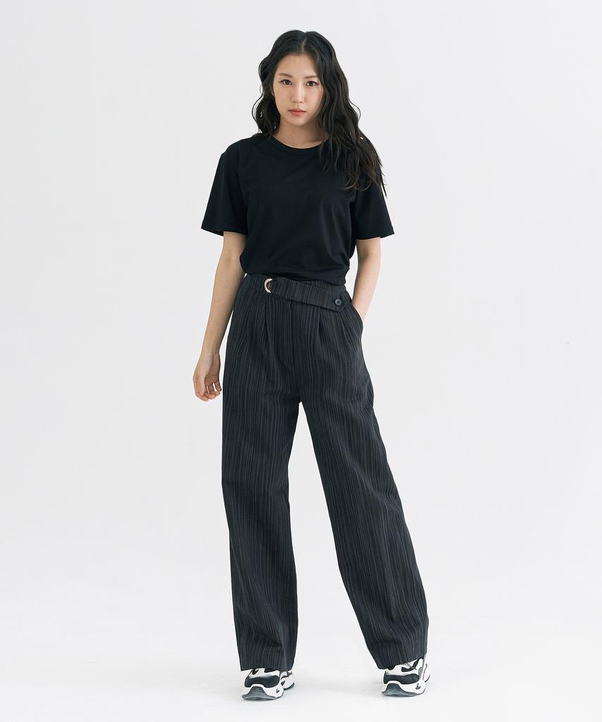 Peulleio Button T-Shirt _ Black